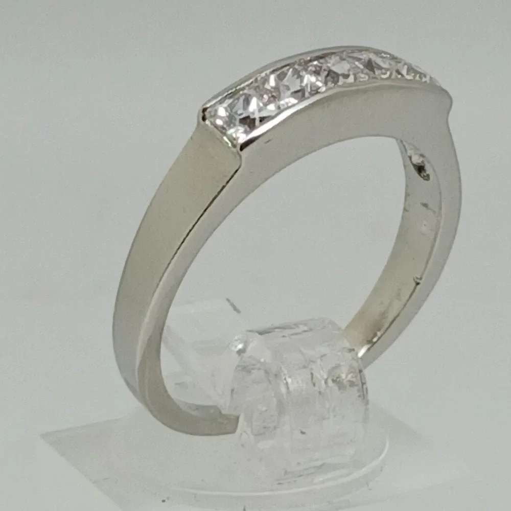 Silver Tone Princess Cut 5 Stone Channel Set Cubic Zirconia Band Ring Size 8